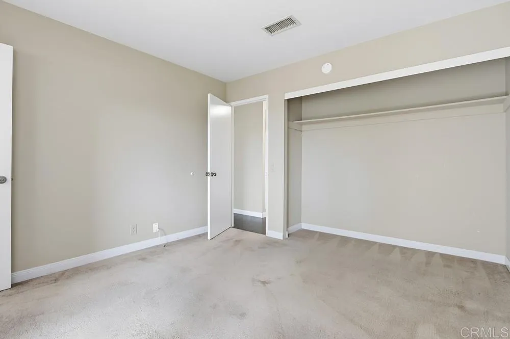 https://cdn.realtyfeed.com/cdn/127/306591051/9b6a5c12275a144dc10d511fce6dc9c4.webp