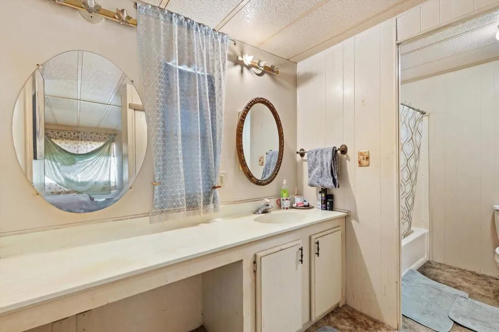 https://cdn.realtyfeed.com/cdn/127/306591070/2299a848ba00587d6d5c2c2ea26af630.webp