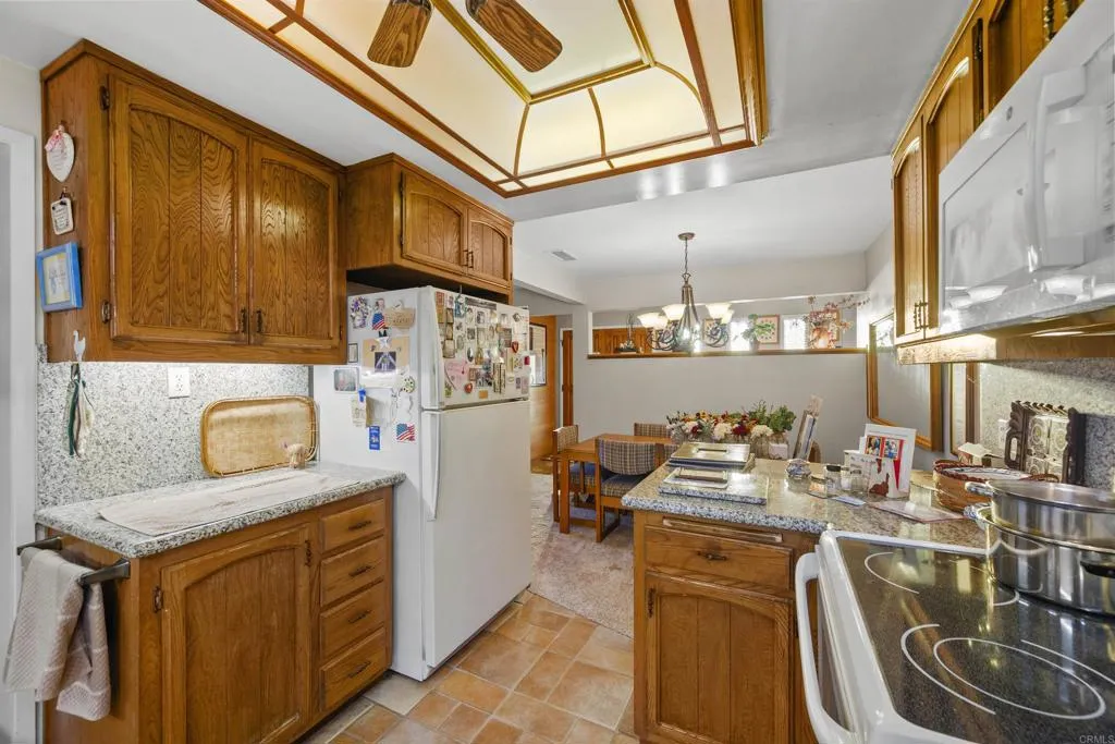 https://cdn.realtyfeed.com/cdn/127/306591122/744d1c4b471ed39c42a6615b3e781501.webp