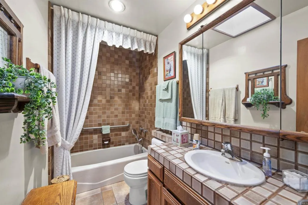 https://cdn.realtyfeed.com/cdn/127/306591122/c7512f7942aebf15fb5542188e747657.webp