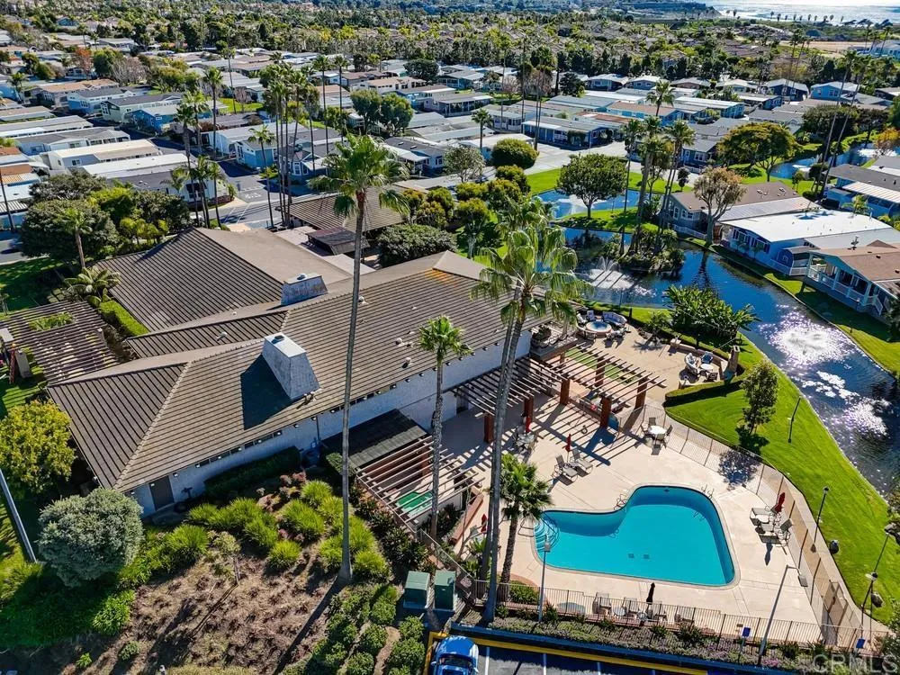 https://cdn.realtyfeed.com/cdn/127/306591158/615e7b9647849fd5665e93d5d3f3a4a1.webp