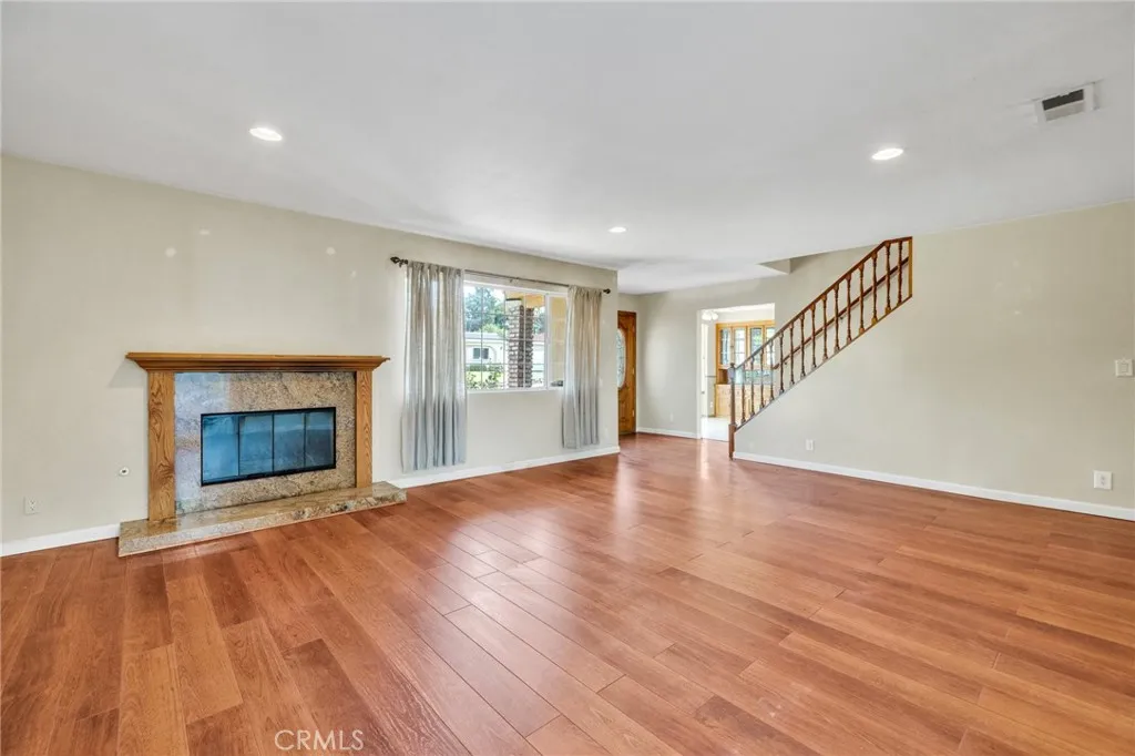 https://cdn.realtyfeed.com/cdn/127/306591218/9a7f74a5bfadb77975a0681235868ffd.webp