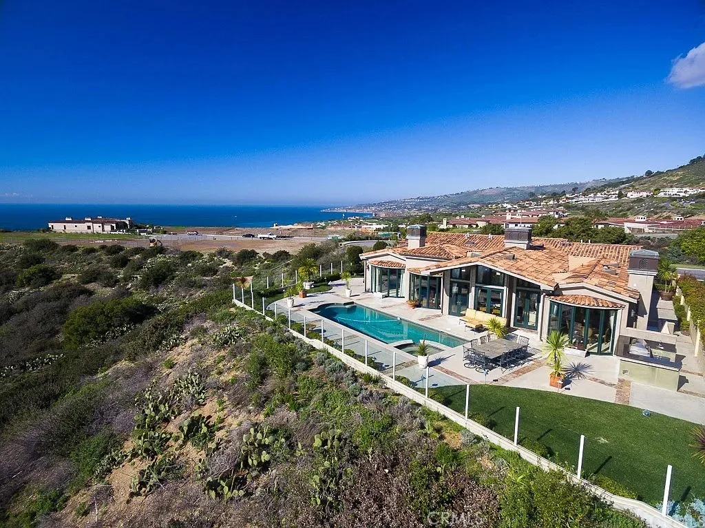8069 Entrada De Luz E, San Diego, CA, 92127