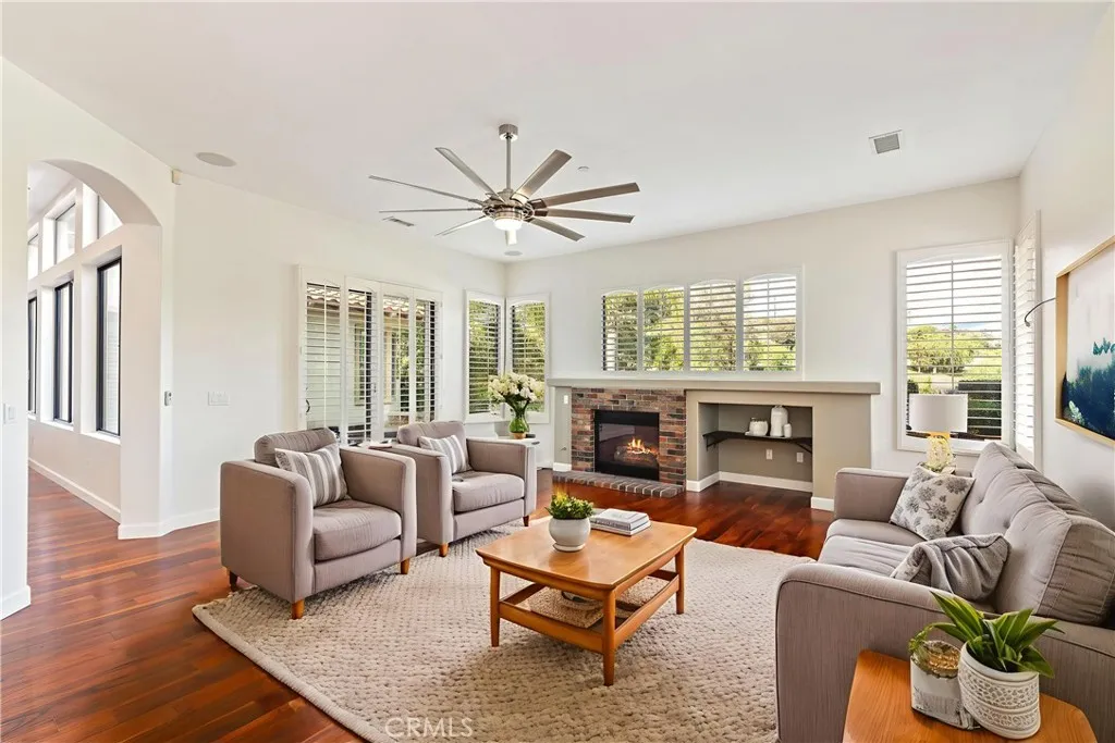 https://cdn.realtyfeed.com/cdn/127/306591381/1c7bc1202237f6ee62f4b545d76581aa.webp