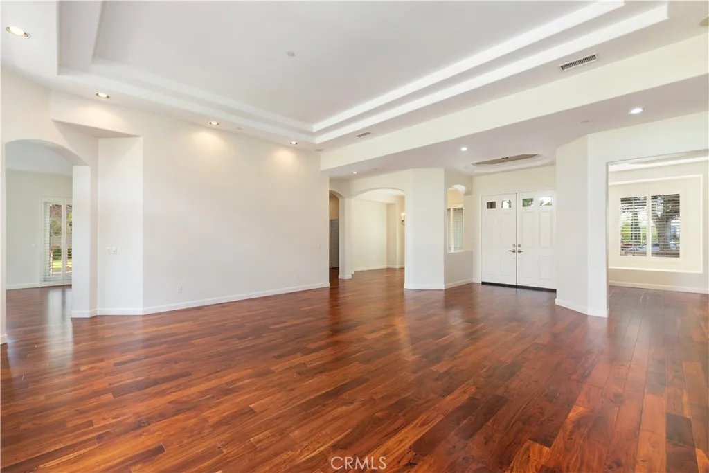 https://cdn.realtyfeed.com/cdn/127/306591381/e8c0d9ba527d554954906d23857120cf.webp