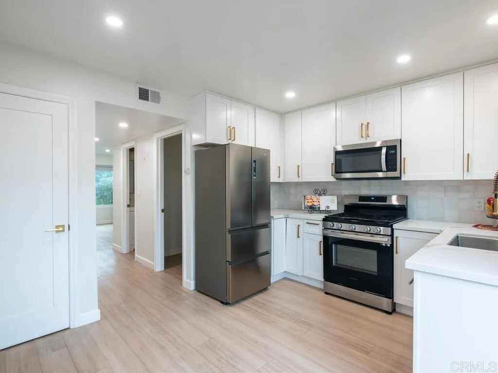 Photo #9: NDP2510967 Listing: Photo #9