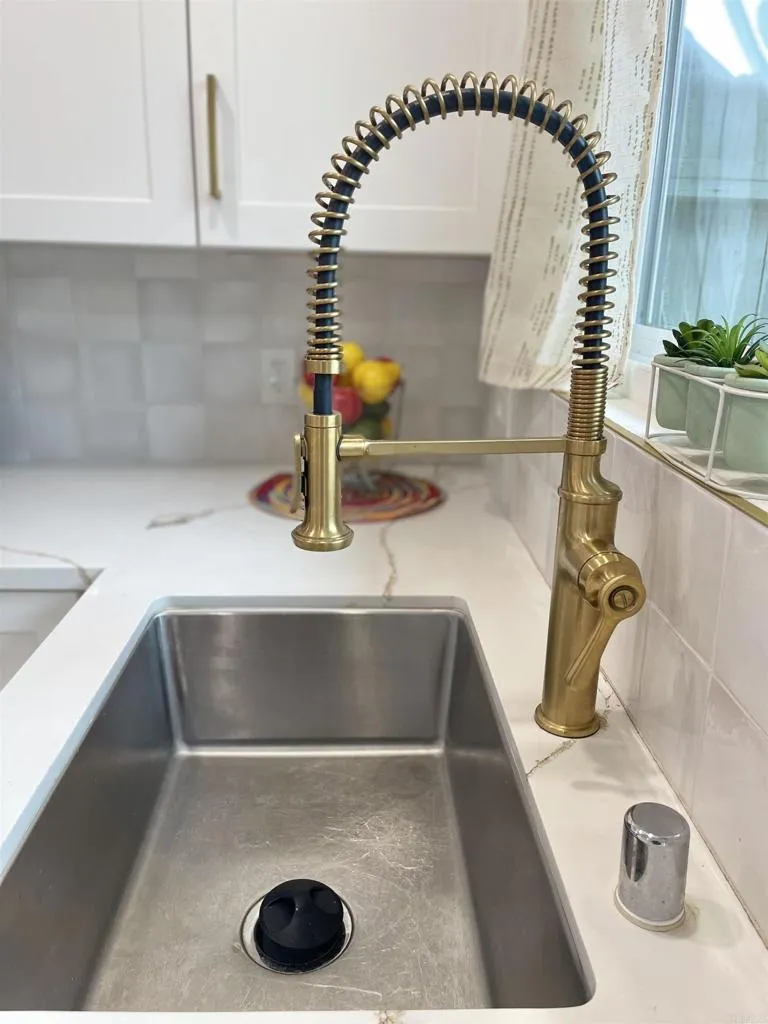 Photo #10: NDP2510967 Listing: Photo #10