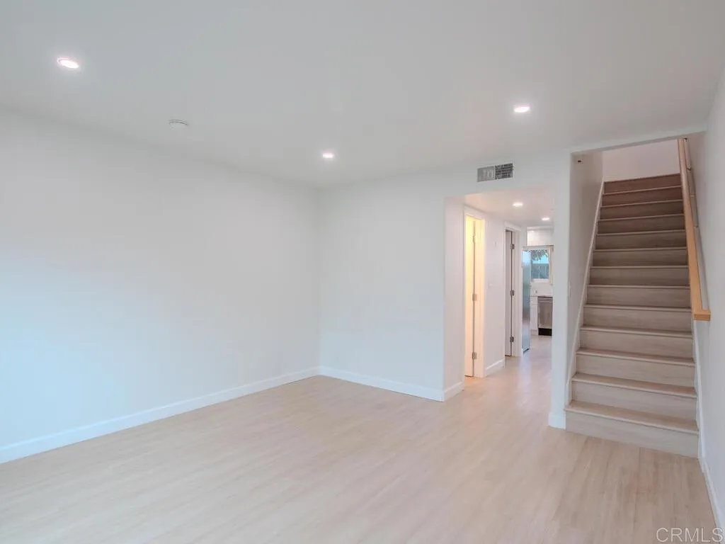 Photo #14: NDP2510967 Listing: Photo #14