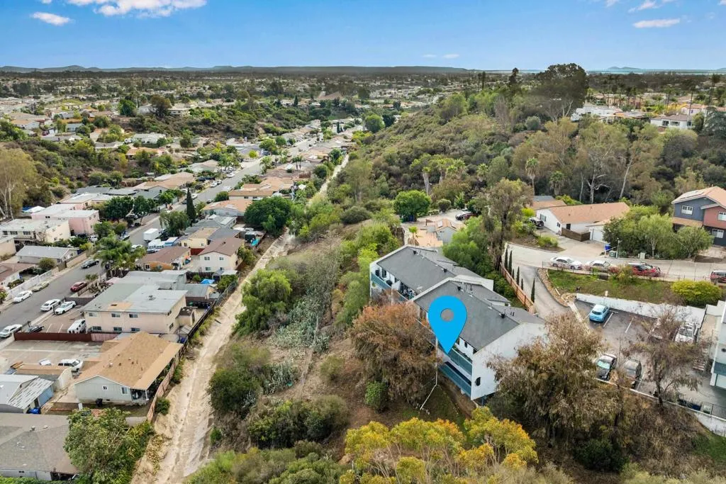 https://cdn.realtyfeed.com/cdn/127/306591442/392ede5d77f437503396845b5d358ad1.webp