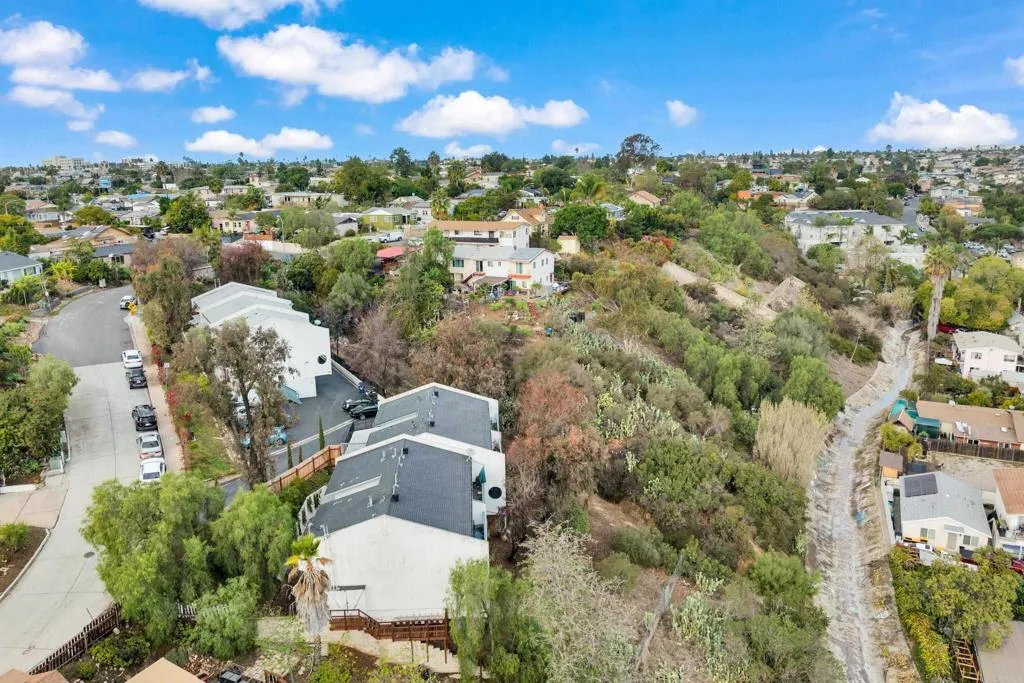 https://cdn.realtyfeed.com/cdn/127/306591442/522b1075936936218fa90ff85c69dc1e.webp