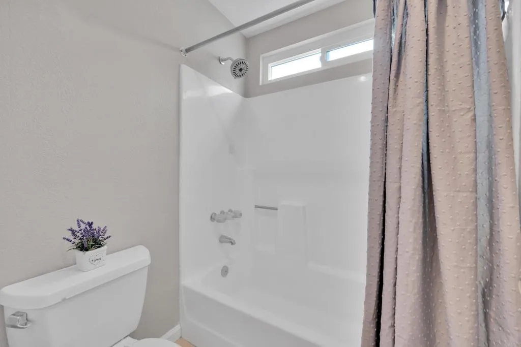 https://cdn.realtyfeed.com/cdn/127/306591442/6aa9aff3dc3b34f751045b423a39d180.webp