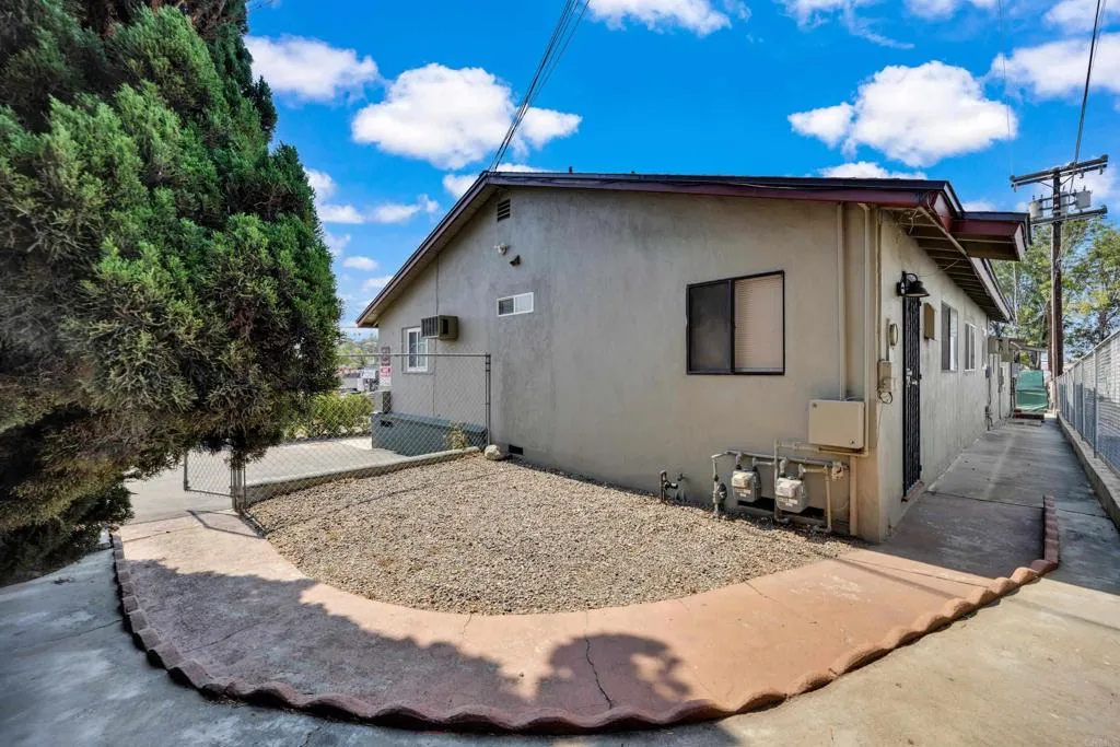 https://cdn.realtyfeed.com/cdn/127/306591480/39d521be3277499d8dfa5df99a3691ad.webp