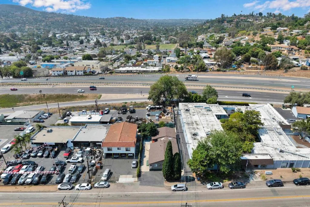 https://cdn.realtyfeed.com/cdn/127/306591480/42db0dc5c07394c0ee116ad3396af001.webp