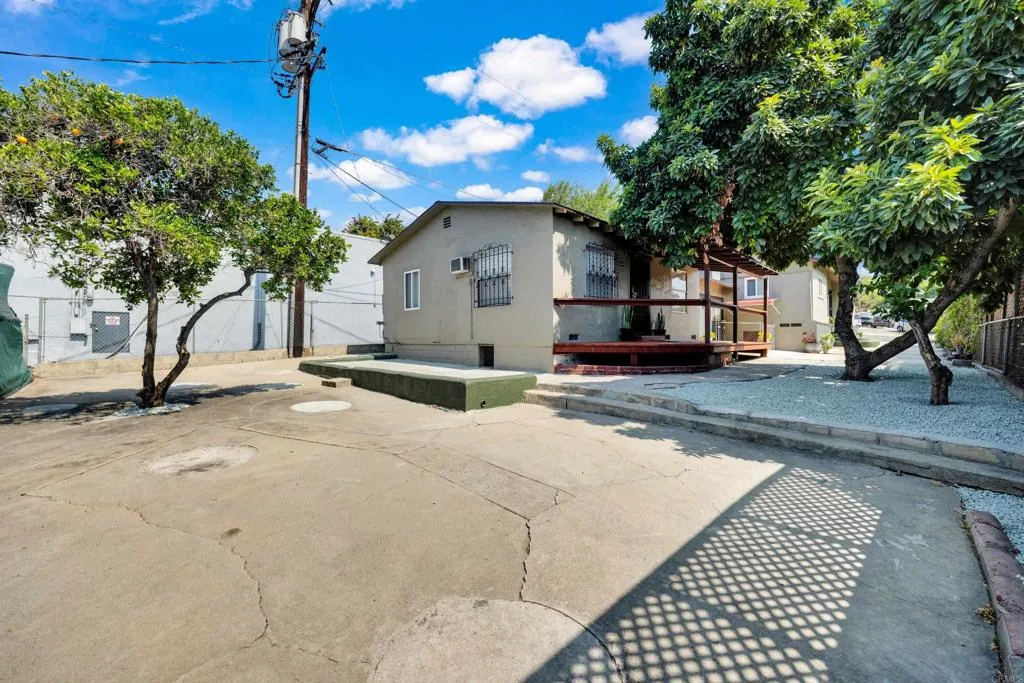 https://cdn.realtyfeed.com/cdn/127/306591480/553798cd5c71802e067b2597fbe57a30.webp