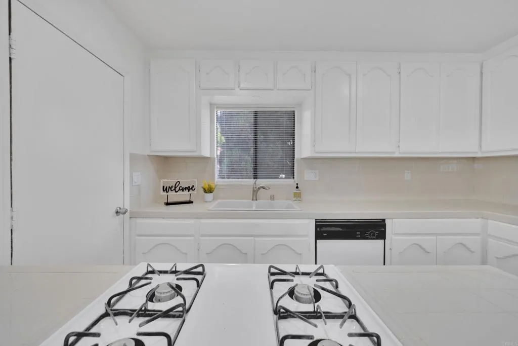 https://cdn.realtyfeed.com/cdn/127/306591480/cce65d99470b2d6ba665dbc740723c42.webp