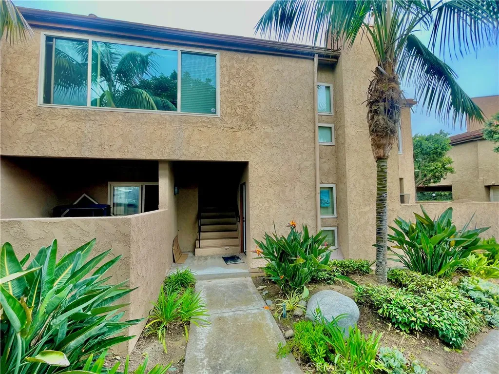 Huntington Beach, CA 92649