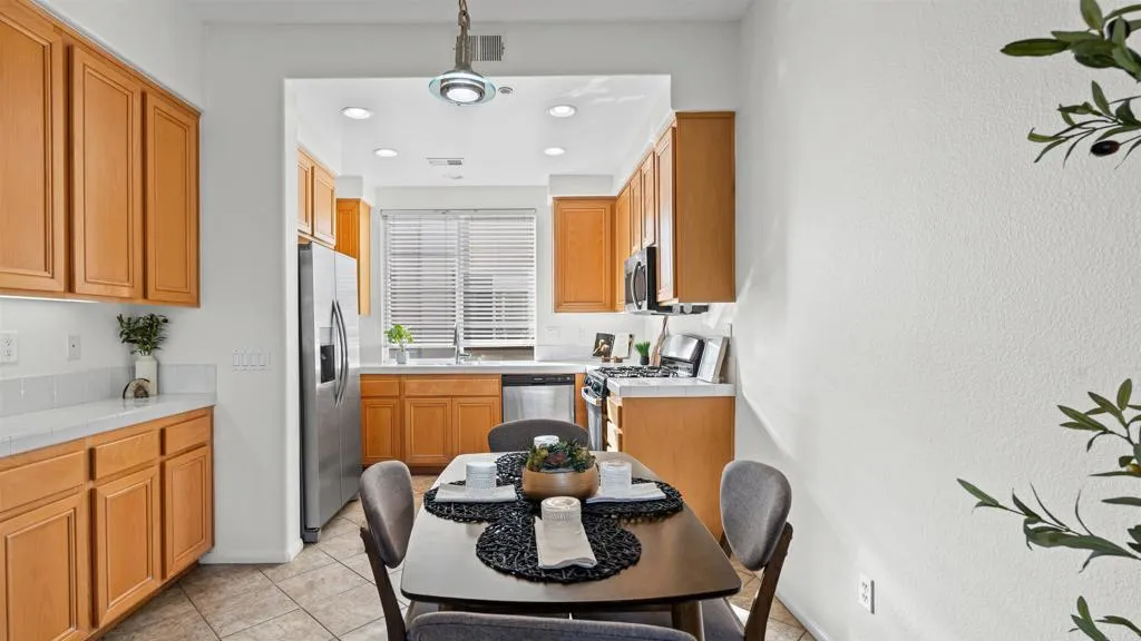https://cdn.realtyfeed.com/cdn/127/306591580/3b76db83f54aeb01e0ace61b70574527.webp