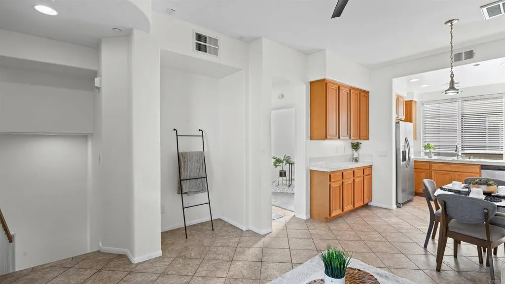 https://cdn.realtyfeed.com/cdn/127/306591580/d4bddd62483a89ab6e7a7c5621cb4640.webp