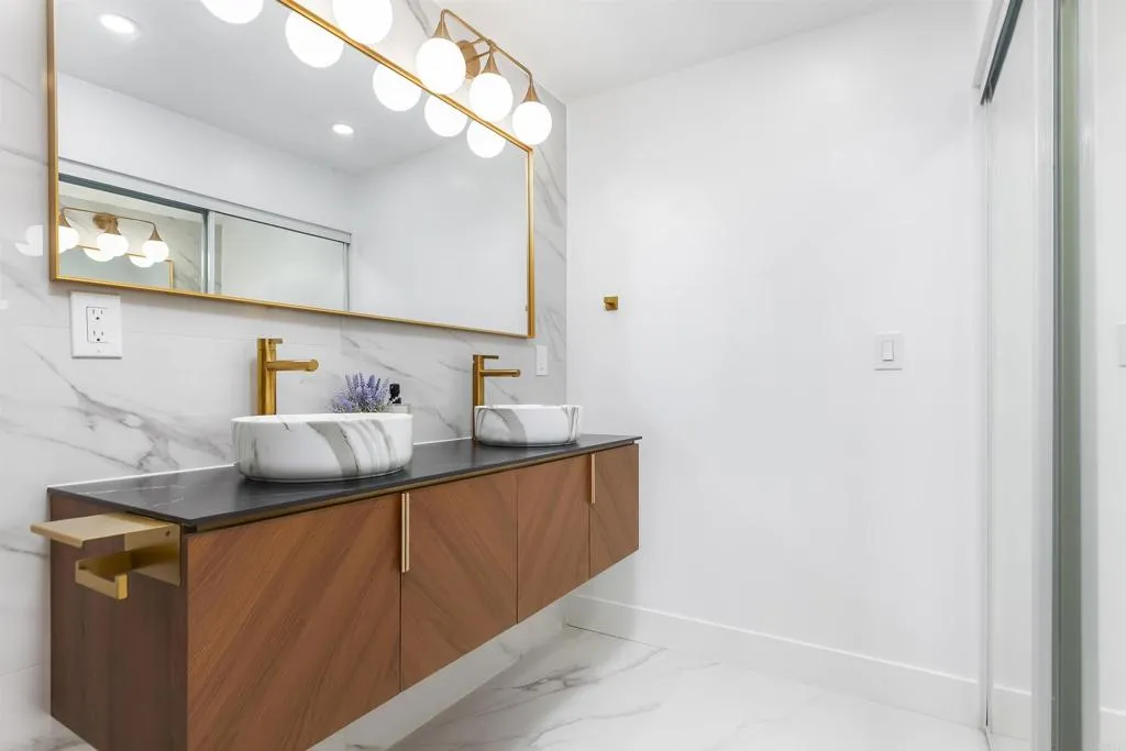 https://cdn.realtyfeed.com/cdn/127/306591582/371876f3c8996c5a46b3df837ceaa7a8.webp