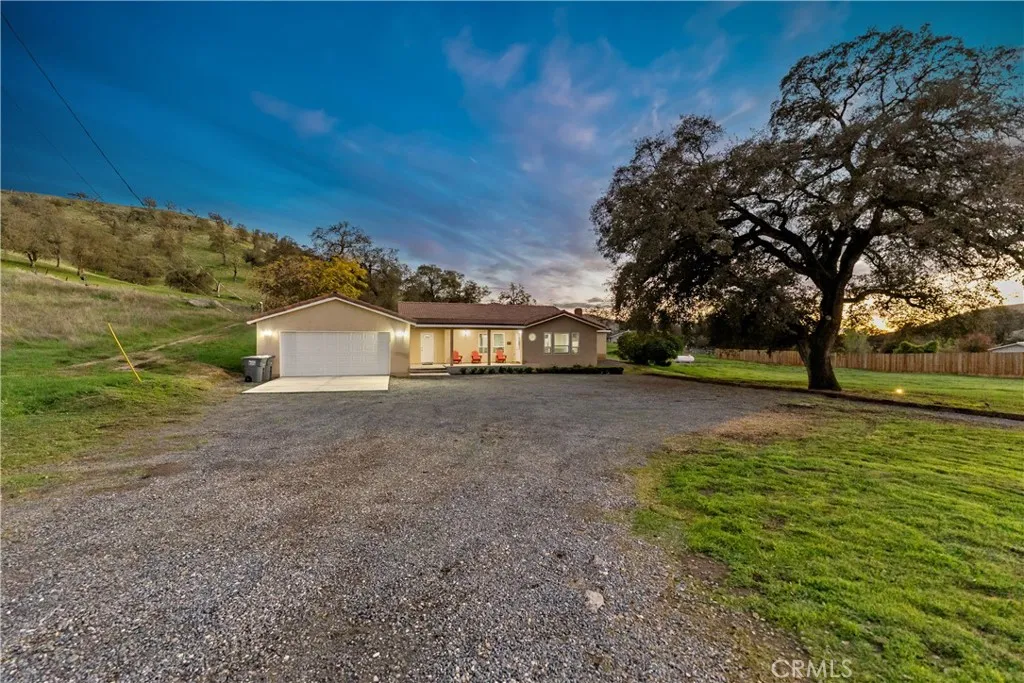 18804 Auberry Road, Clovis, CA 93619
