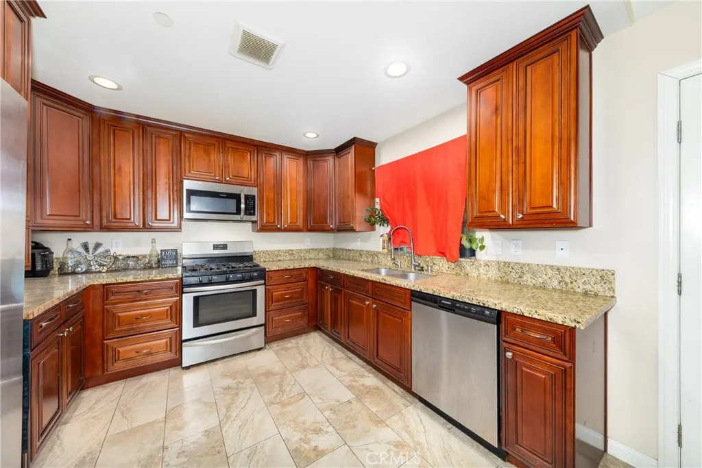 14632 Maricopa, Victorville, CA 92392 - Photo 3 of 43, Victorville, CA