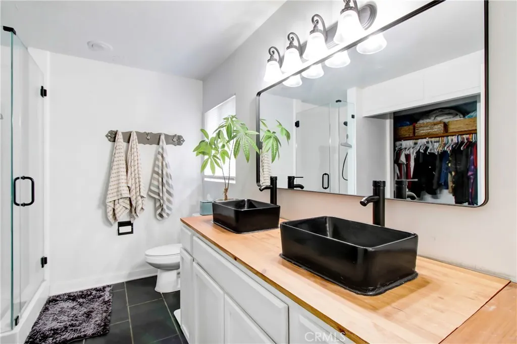 https://cdn.realtyfeed.com/cdn/127/306591662/aa722bb1566616f6e1a46e1eda9a28e6.webp