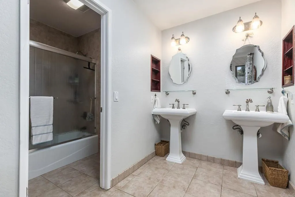 https://cdn.realtyfeed.com/cdn/127/306591737/14315e71fd9de30140b2a83ea0567614.webp