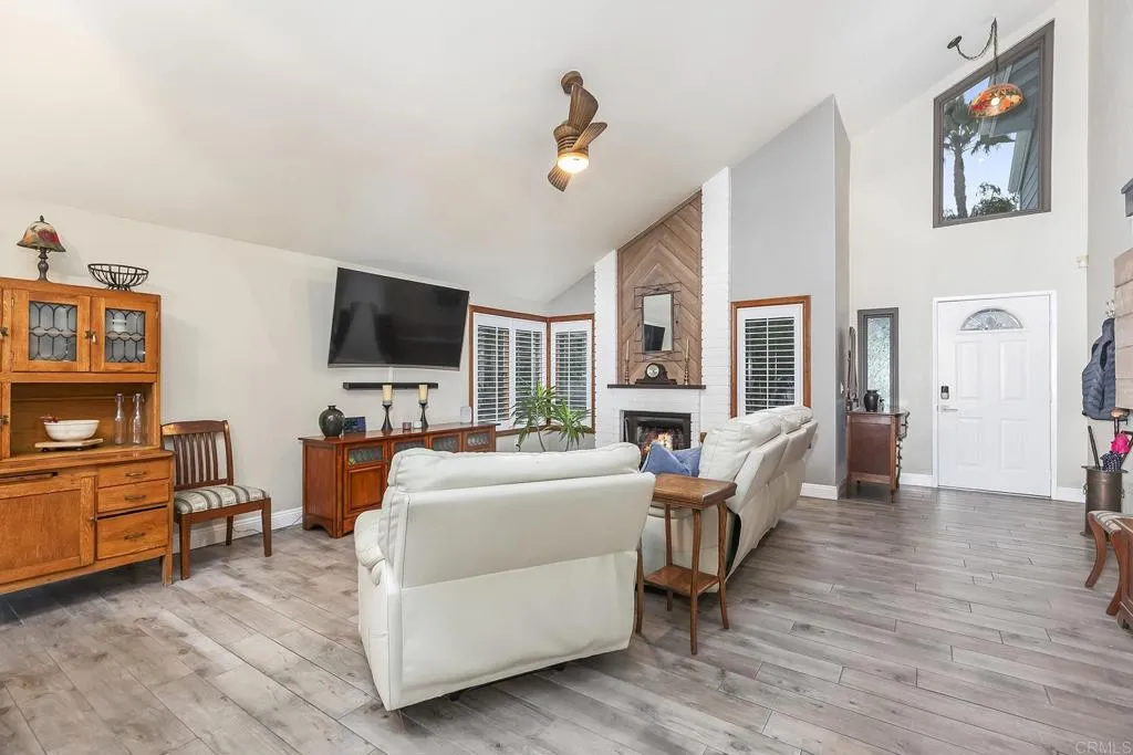 https://cdn.realtyfeed.com/cdn/127/306591737/5d9176dc77a6b05ad357ac22589c78e2.webp