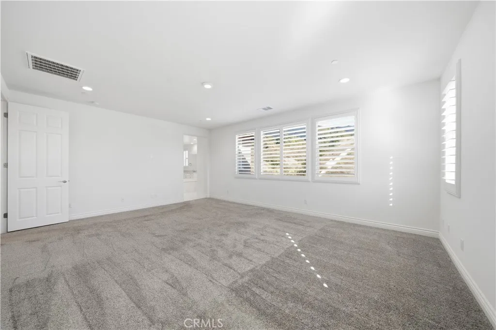 https://cdn.realtyfeed.com/cdn/127/306591800/2da5708cd90e67f5d24c83c449901162.webp