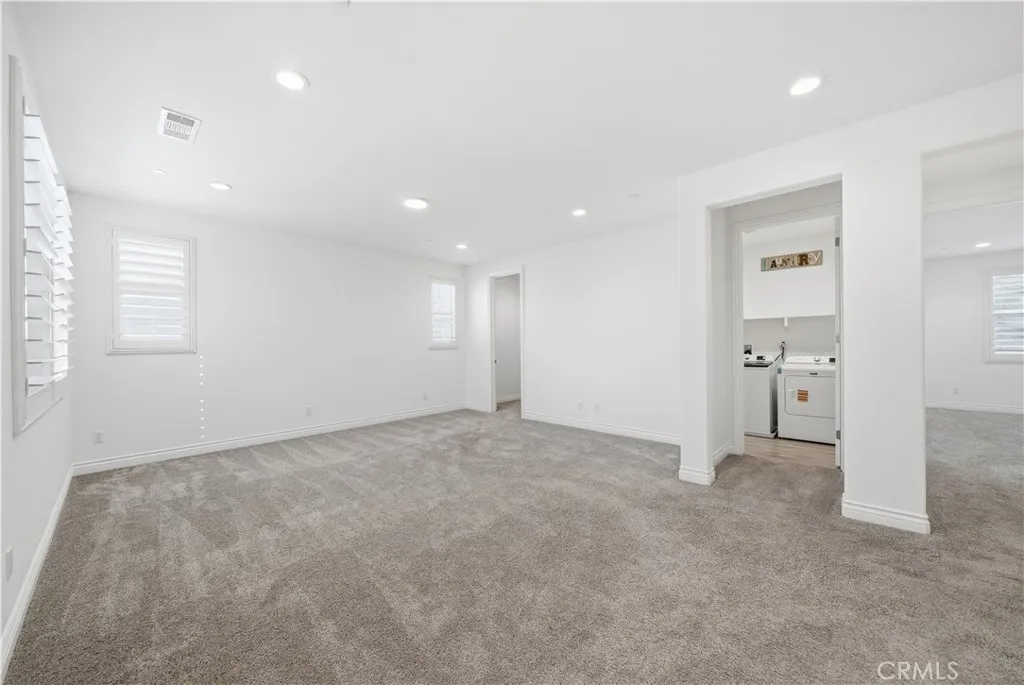 https://cdn.realtyfeed.com/cdn/127/306591800/2e80a237852a47c700f5907732cf6783.webp