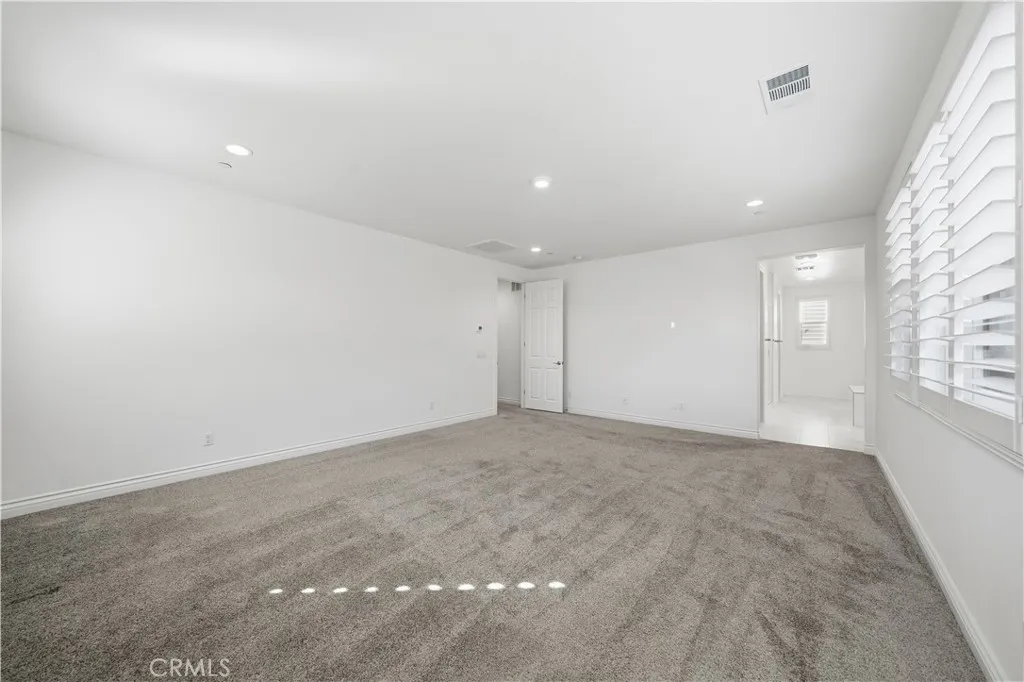 https://cdn.realtyfeed.com/cdn/127/306591800/6f5a26d0624f6be3be10741ed534ebd5.webp
