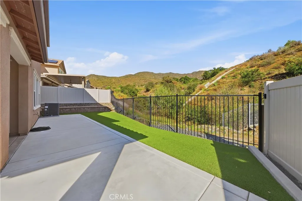 https://cdn.realtyfeed.com/cdn/127/306591800/8c4eb00eb757a2b8f26f130de61291af.webp