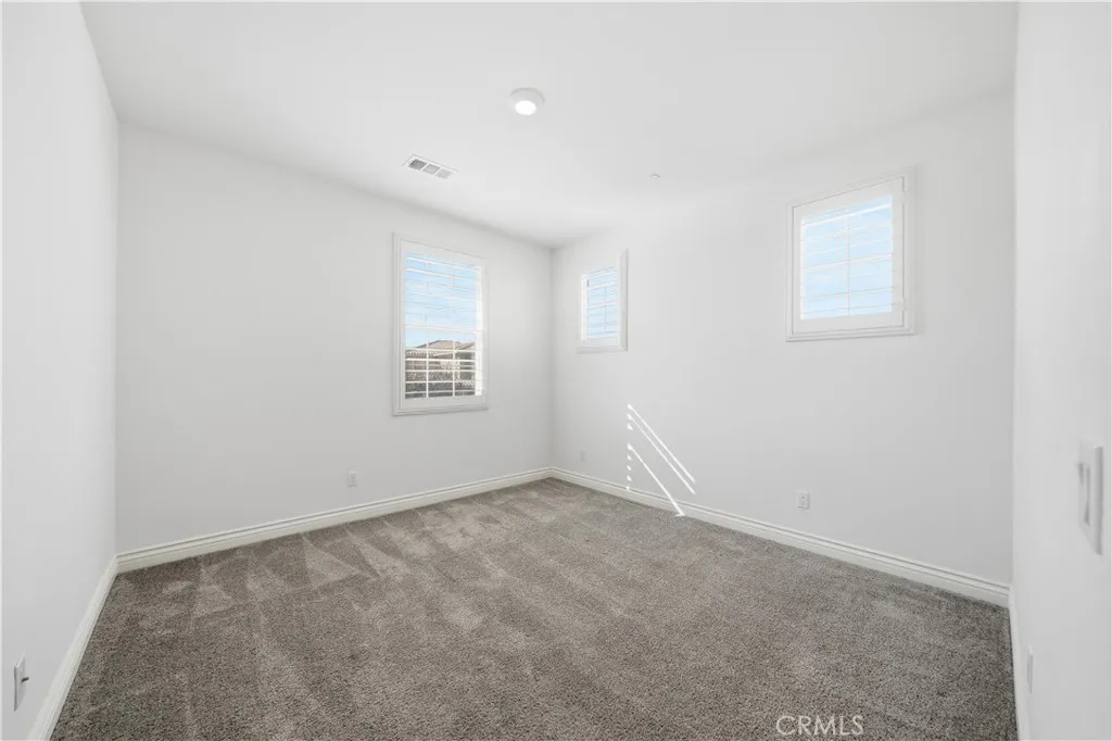 https://cdn.realtyfeed.com/cdn/127/306591800/8e9fa717837b1f3dafcc8d0112bb2df0.webp