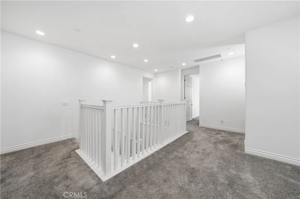 https://cdn.realtyfeed.com/cdn/127/306591800/a4ca56a7914da9efcfd7e3b65619d7f1.webp