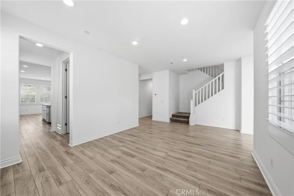 https://cdn.realtyfeed.com/cdn/127/306591800/a8a9c5a968a34d8be5e700abab28a715.webp