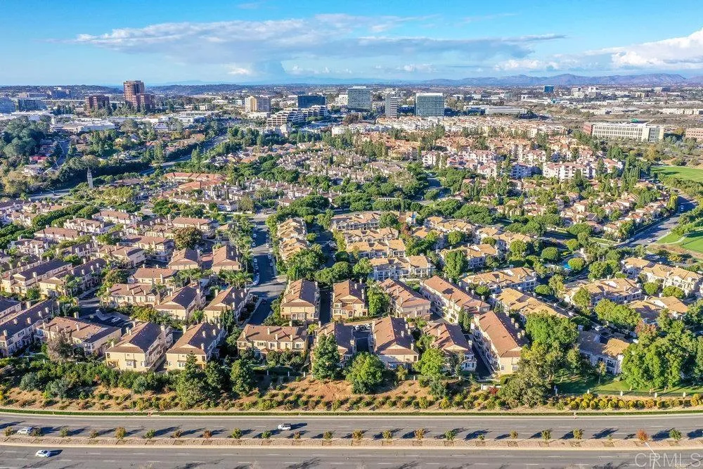 https://cdn.realtyfeed.com/cdn/127/306591835/77ec8b727076f6f1ffe3b7fab432ef0e.webp