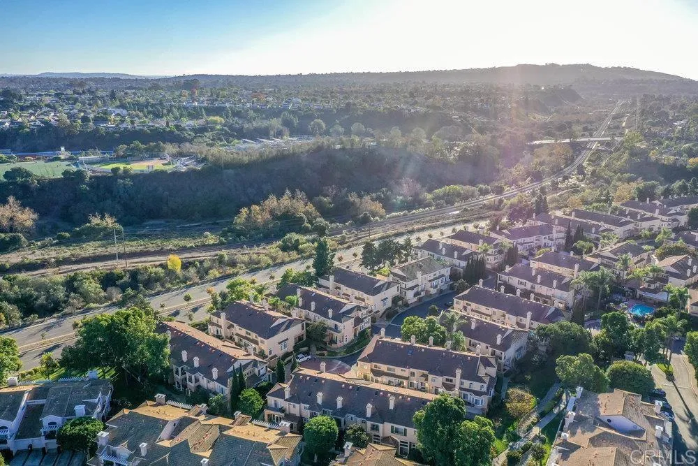 https://cdn.realtyfeed.com/cdn/127/306591835/9fa42fe4d25087a9268923c96d618e6a.webp