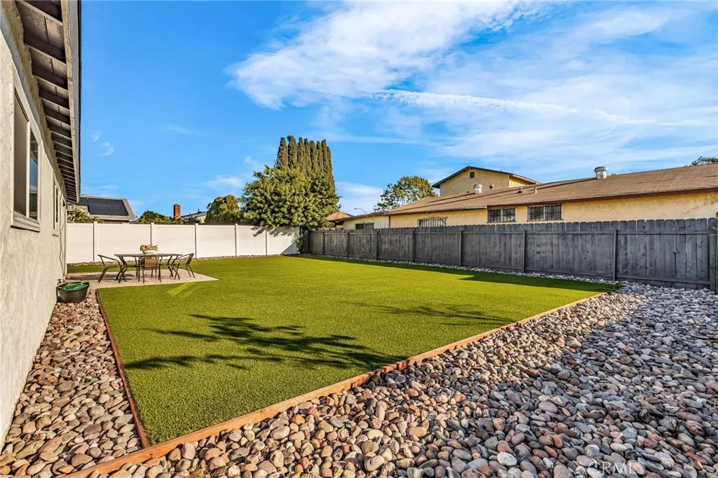 https://cdn.realtyfeed.com/cdn/127/306591922/2e7c264b8f3befd62a7c146277def012.webp