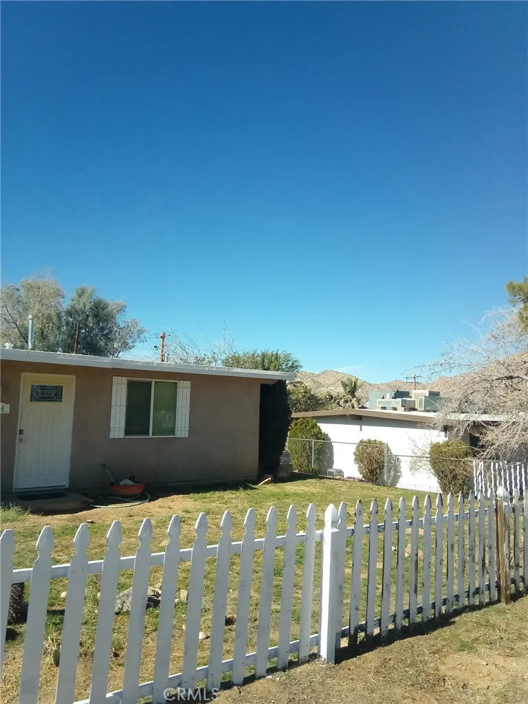 7454 Acoma, Yucca Valley, CA 92284 - Photo 3 of 7, Yucca Valley, CA