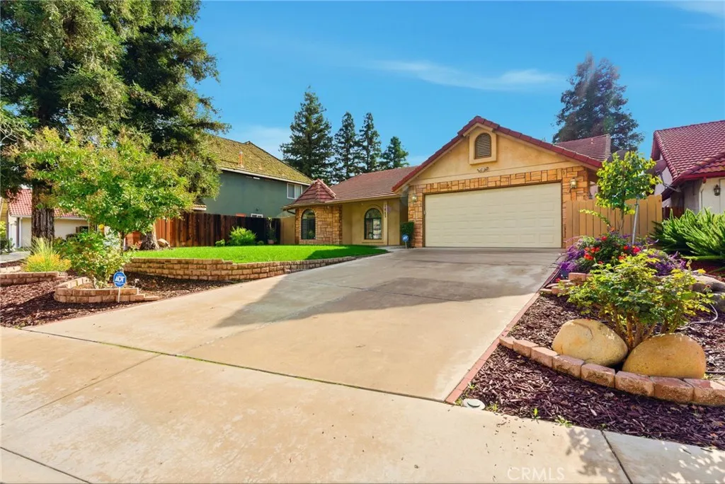 1845 E Evergreen Court, Visalia, CA 93292 - Photo 5 of 56, Visalia, CA