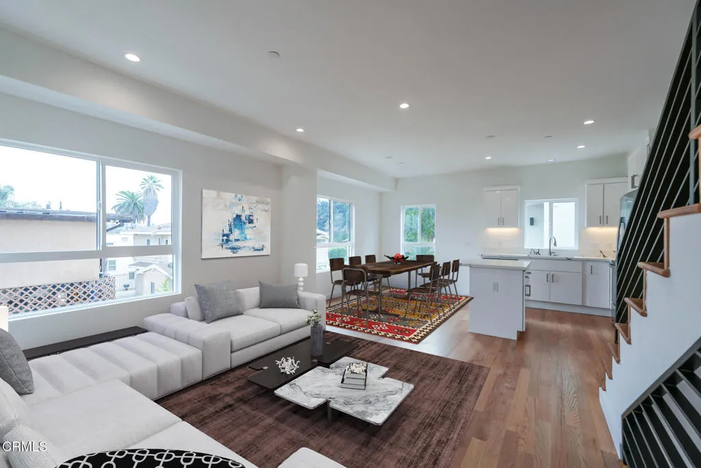 Los Angeles, CA 90042