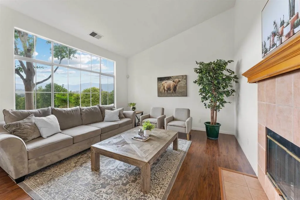 https://cdn.realtyfeed.com/cdn/127/306592010/3952e9016406fbe68e16b1283fe56741.webp