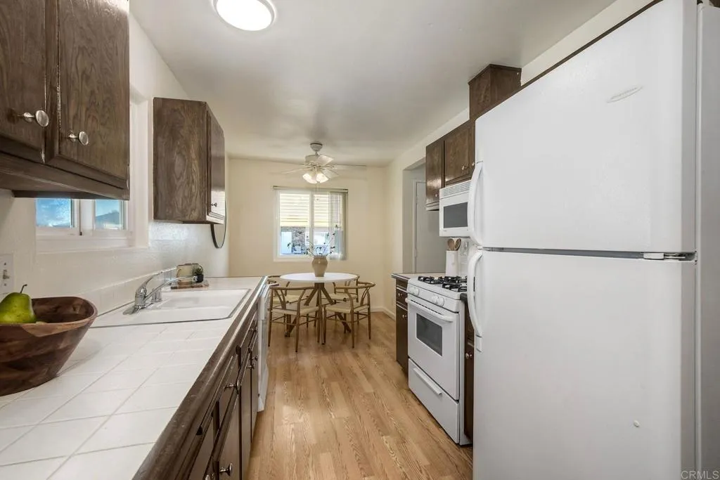 https://cdn.realtyfeed.com/cdn/127/306592083/7b08a39358f2da504300938be14c0e01.webp