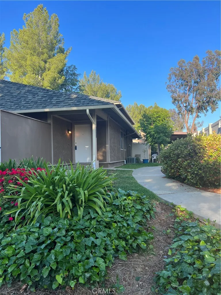 Agoura Hills, CA 91301