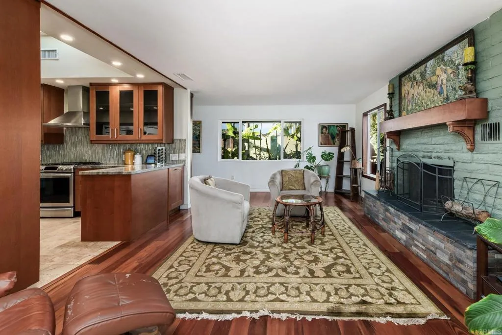 https://cdn.realtyfeed.com/cdn/127/306592150/5370952cc4e049a4860afbf502838592.webp