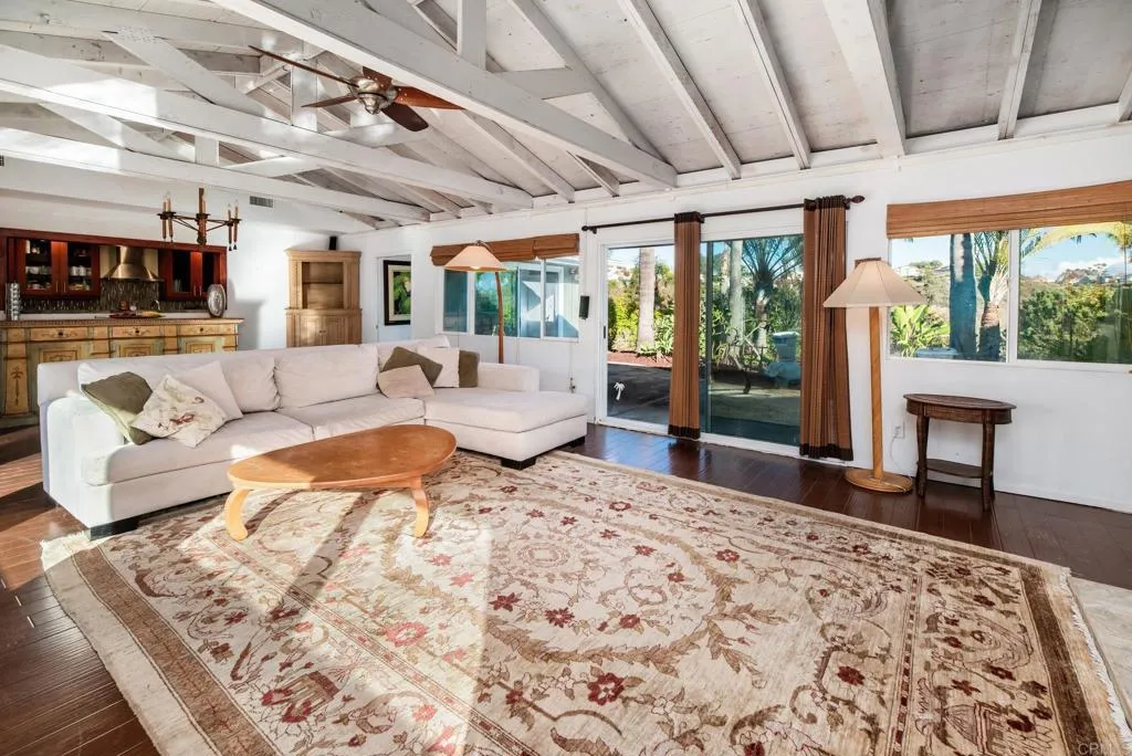 https://cdn.realtyfeed.com/cdn/127/306592150/b7b5e170a47f8973d9aef85e6e4b3d24.webp