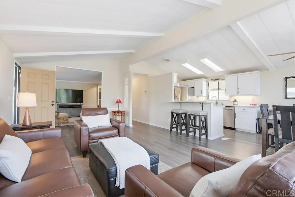 https://cdn.realtyfeed.com/cdn/127/306592218/2cfe9943b155286b5b3cb356ba888c26.webp