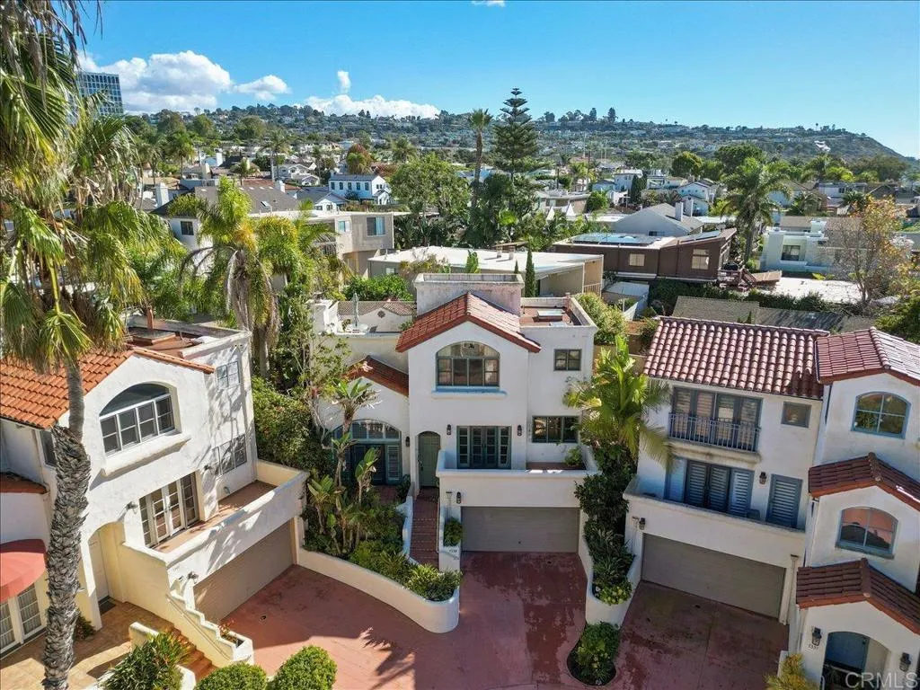 https://cdn.realtyfeed.com/cdn/127/306592236/890a001e0928f0345b0aa5988d00e9eb.webp