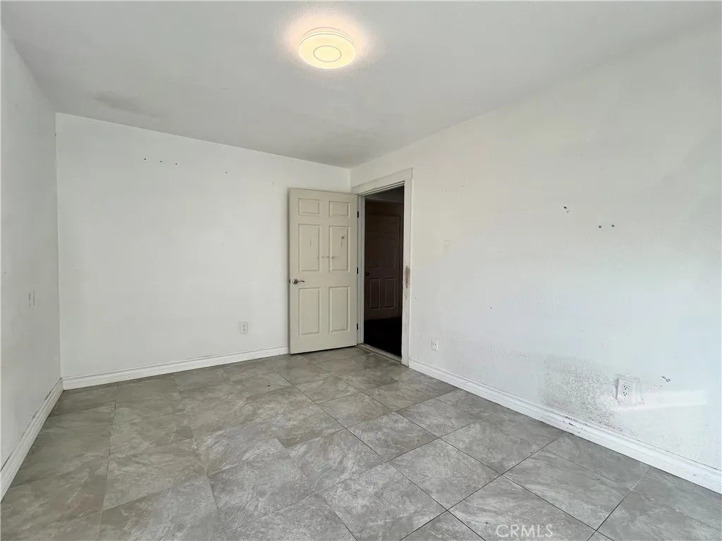https://cdn.realtyfeed.com/cdn/127/306592277/bf56fe7d8fee51a86f8faa7e979726b9.webp