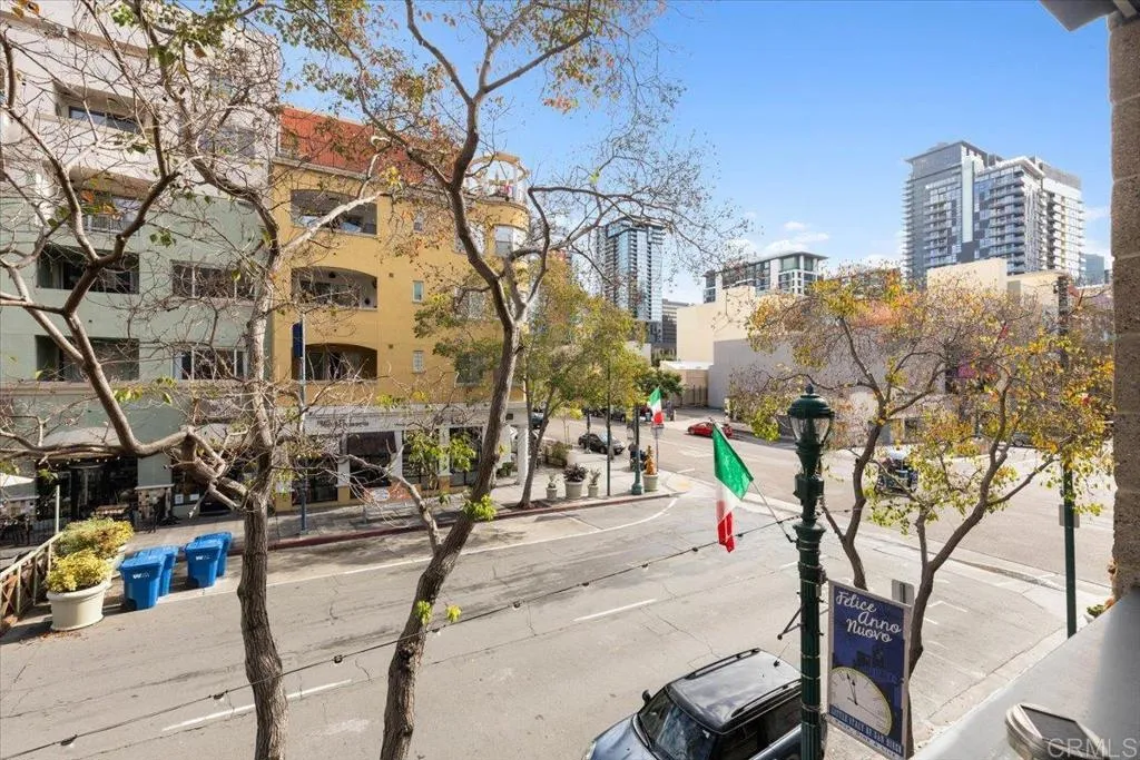 https://cdn.realtyfeed.com/cdn/127/306592281/6c84ee133d42e7f05e87822c569f3005.webp